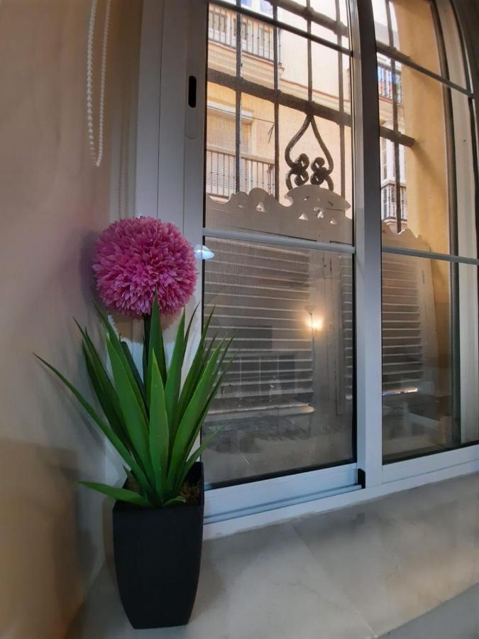 Ferienwohnung Precioso Duplex En El Corazon De Cádiz Exterior foto